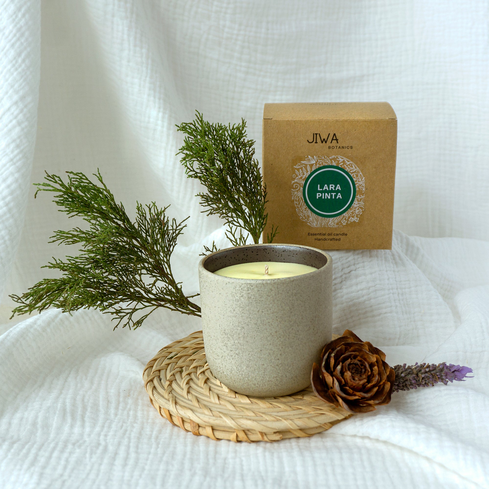 artisan handcrafted custom-blend aromatherapy essential-oil-candle larapinta fir-balsam eucalyptus-mandarin gift-pack australian-lavender coco-soy-candle fresh-earthy woody